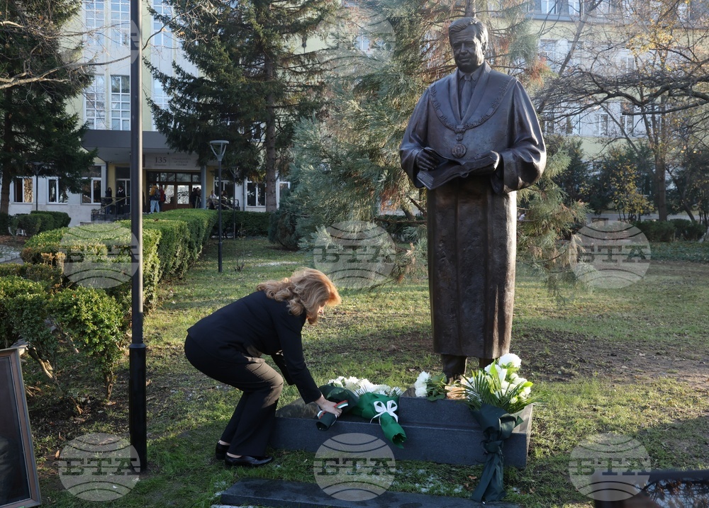 Благовест Сендов - паметник - откриване
