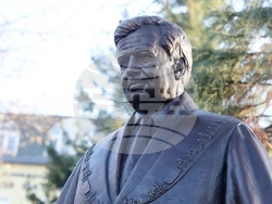 Благовест Сендов - паметник - откриване