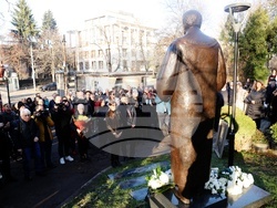 Благовест Сендов - паметник - откриване