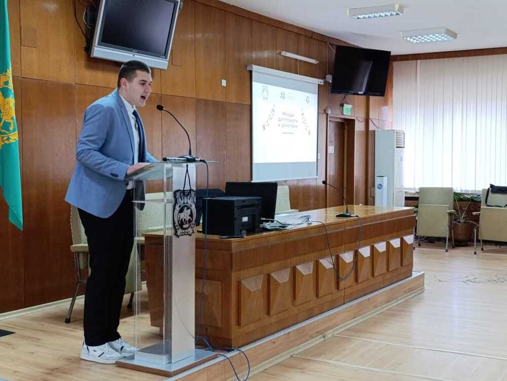 Община Шумен беше домакин на обучението „Млади дипломати в действие“
