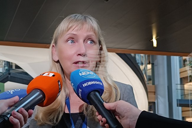 Франция - Елена Йончева - интервю