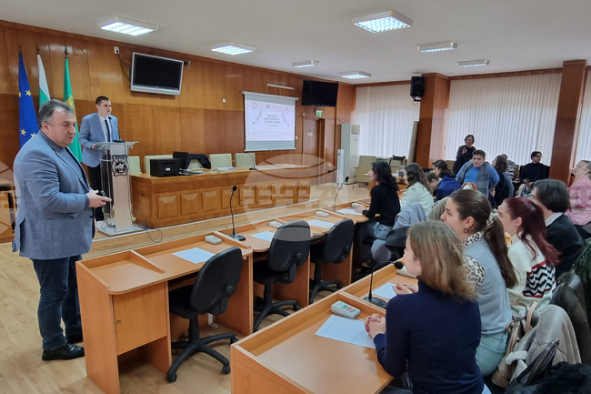  Шумен - „Млади дипломати в действие” - обучение