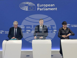 Франция - Валдис Домбровскис - Паоло Джентилони - есенен пакет на европейския семестър - представяне