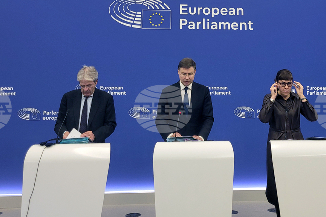 European Commission Executive VP: Bulgaria Must Keep Budget Deficit below 3%