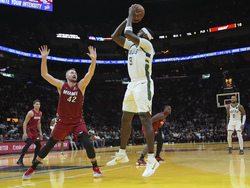 Bucks Heat Basketball
