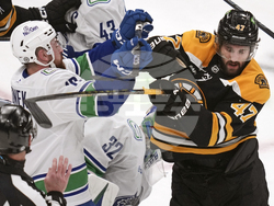 Canucks Bruins Hockey