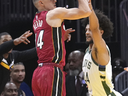 Bucks Heat Basketball