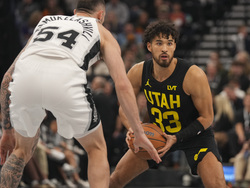 Spurs Jazz Basketball