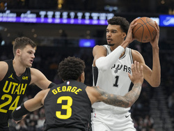 Spurs Jazz Basketball
