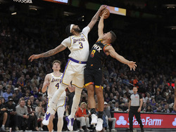 Lakers Suns Basketball