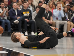 Spurs Jazz Basketball