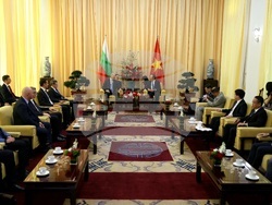 Виетнам - Хошимин - Румен Радев