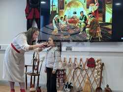 Открит урок и експозиция под надслов „Имало едно време“, посветени на Деня на християнското семейство, в Българското училище „Иван Вазов“ в Престън и Ланкастър