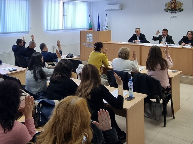 Съветниците в Джебел одобриха доклад за резултатите от междинна оценка на изпълнението на план за интегрирано развитие на общината до 2027 г.