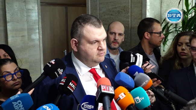 Трябва да се изчетат от трибуната парламентарните групи и президентът да започне консултации, каза Делян Пеевски