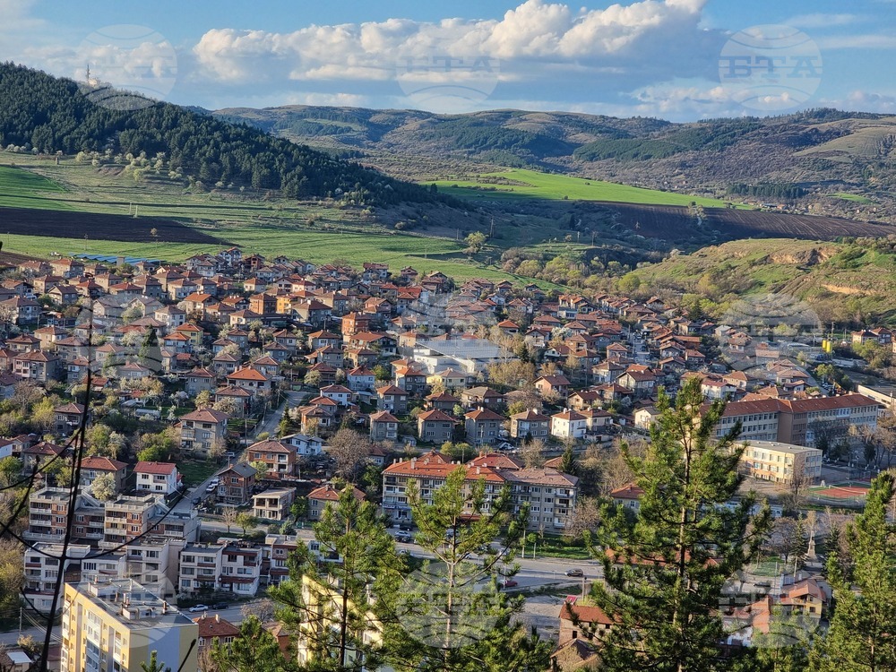 Преустановяват водоподаването за Брезник в определени часове заради авария, съобщиха от общинската администрация