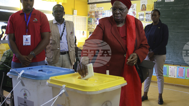 Избирателите в Бенин гласуваха на парламентарни избори месец след неуспешния опит за преврат