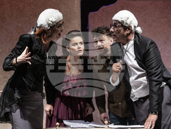 „Не забравяйте да се подпишете“ в Младежкия театър, снимка – Младежки театър/Иван Дончев