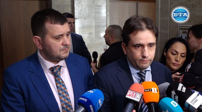 „Демократична България“ няма да пречи на избора на Силви Кирилов за председател на Народното събрание, каза Божидар Божанов