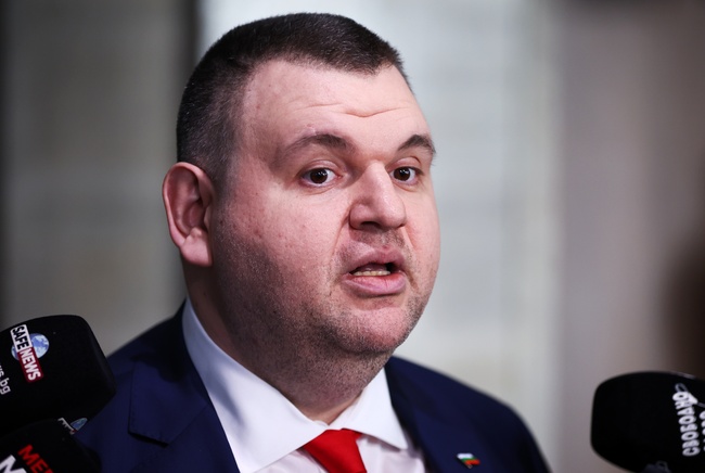 Коалиция "Москва" вече е факт, каза Делян Пеевски относно случващото се в парламента