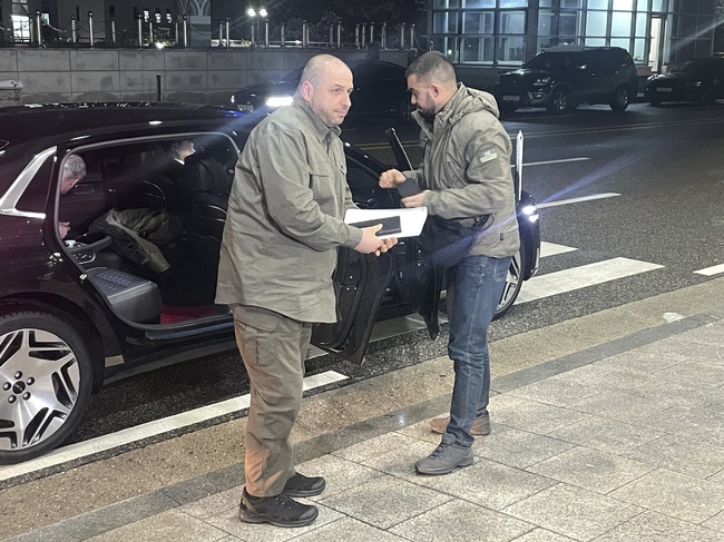 Южнокорейският президент призова на среща с украинска делегация в Сеул за реакция срещу разполагането на севернокорейски войски в Русия