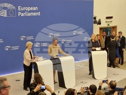 Франция - Страсбург - Урсула фон дер Лайен - Роберта Мецола