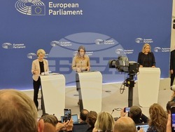 Франция - Страсбург - Урсула фон дер Лайен - Роберта Мецола