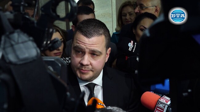 "Държавата отново е в ръцете на Пеевски заради „Демократична България“ и БСП - Ново начало", каза Станислав Балабанов от ИТН