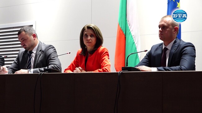 От „Възраждане“ питат министъра на енергетиката дали е обезпечено кадрово отварянето на двата блока в ТЕЦ „Марица Изток 3 Контур Глобал“