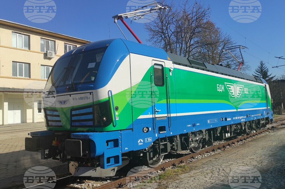 Нов локомотив „Смартрон“ пуска в движение БДЖ