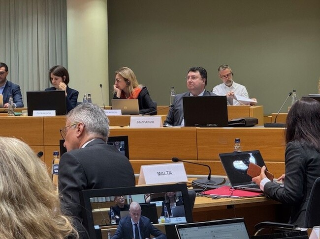 МВнР: Посланиците на държавите-членки на ЕС постигнаха предварително съгласие по проекта на решение за отпадане на проверките на вътрешните сухоземни граници за България и Румъния