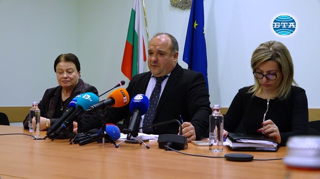 Основен приоритет е същественото намаляване на загубите във водопреносната мрежа, каза министър Петър Димитров