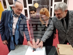 Русе - Държавна опера-Русе - пощенска марка