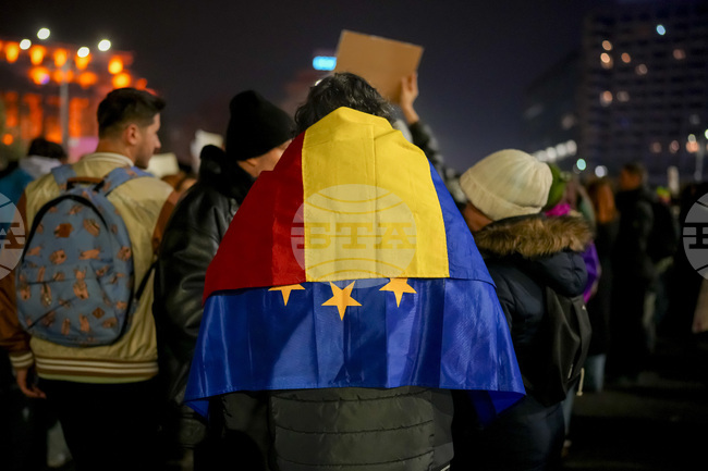 Жандармерията и проливният дъжд в Букурещ осуетиха протест срещу повторното преброяване на гласовете от първия тур на президентските избори