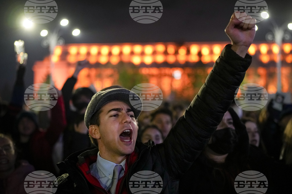 БТА :: Около 2000 души протестираха в Букурещ срещу класирането на ...
