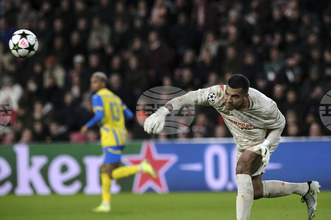 Вратарят Валтер Бенитес преминава в Кристъл Палас