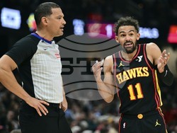 Cavaliers Hawks Basketball