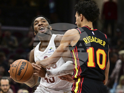 Cavaliers Hawks Basketball
