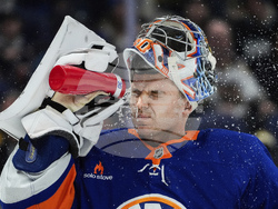 Bruins Islanders Hockey