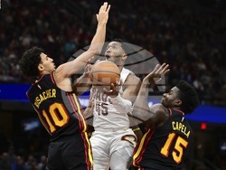 Cavaliers Hawks Basketball