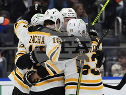 Bruins Islanders Hockey