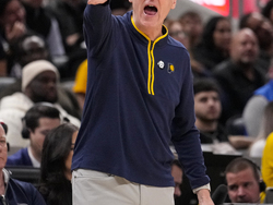 Lakers Pacers Basketball