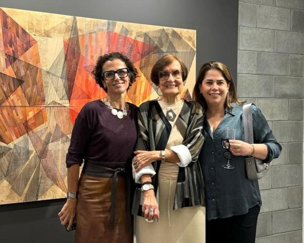 Сънародничката ни Доли Михайловска откри самостоятелна изложба в Сао Пауло