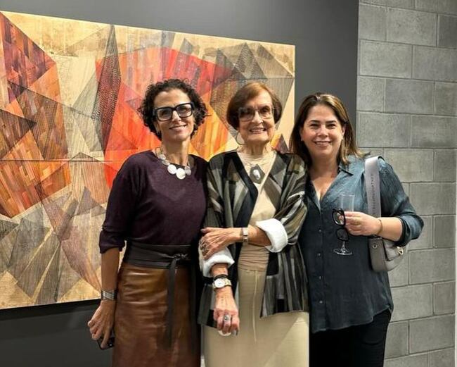 Сънародничката ни Доли Михайловска откри самостоятелна изложба в Сао Пауло