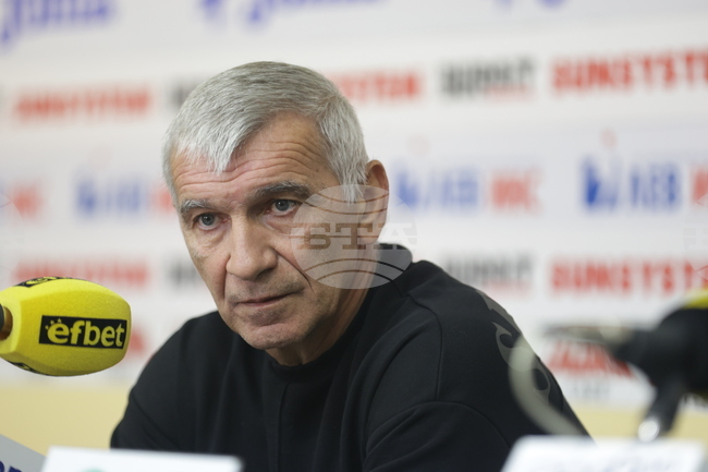 Божидар Андреев се готвеше сериозно за световното първенство, но не смятам, че отново ще се състезава, заяви треньорът му Пламен Братойчев