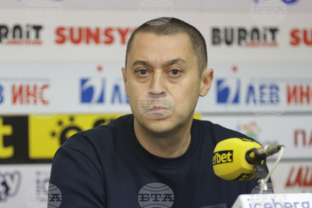 Българската федерация по вдигане на тежести е в сериозна управленска и финансова криза, съобщиха членове на Управителния съвет