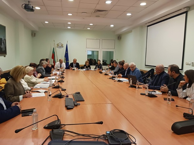 КАБ: Междуведомствена работна група се заема със спорните екопроцедури 