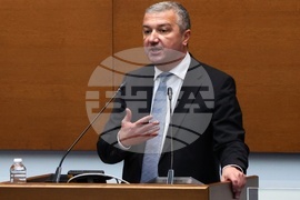 Народно събрание - заседание - Драгомир Стойнев