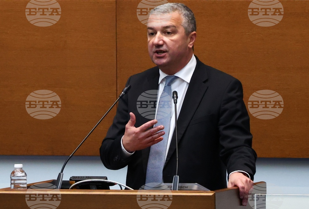 Народно събрание - заседание - Драгомир Стойнев