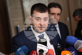 Народно събрание - кулоари - Йордан Иванов - брифинг